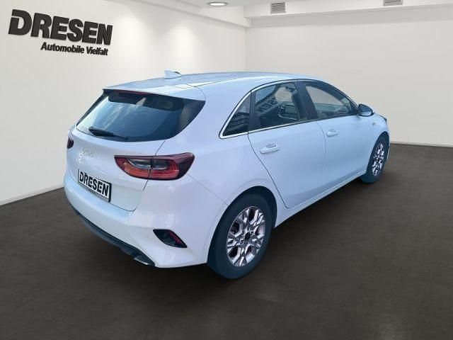 Gebraucht Kia Ceed Vision 160 PS (117 kW) 2022 Wd) casa white s (weiss Kleinwagen
