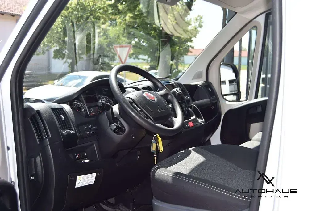 Gebraucht Fiat Ducato 150 PS (110 kW) 2019 Weiß Van