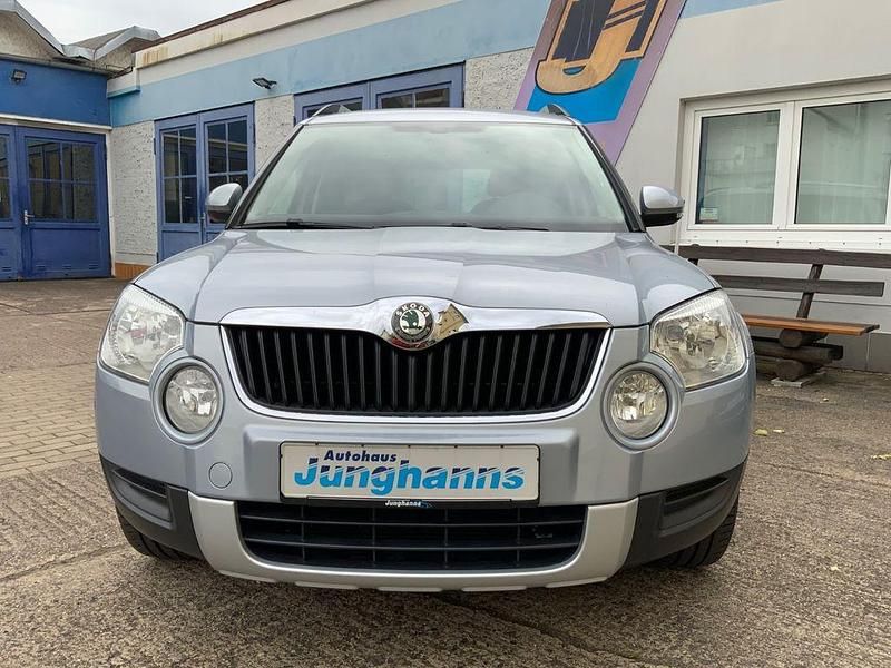 Blau Gebraucht 2009 Skoda Yeti Ambition SUV | 7.450 € (Teuer) - Bild 1/4