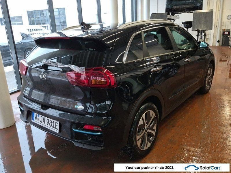 Gebraucht Kia e-Niro 150 kW (204 PS) 2022 Schwarz SUV