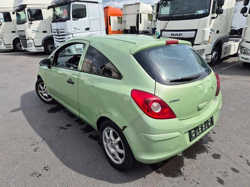 Second-hand Opel Corsa Eco 69 CP (50 kW) 2011 Verde Hatchback