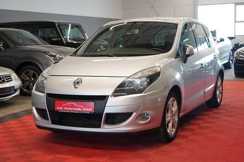 Grau Gebraucht 2009 Renault Scénic III Dynamique Van / Kleinbus | 3.950 € (Etwas zu teuer) - Bild 1/4