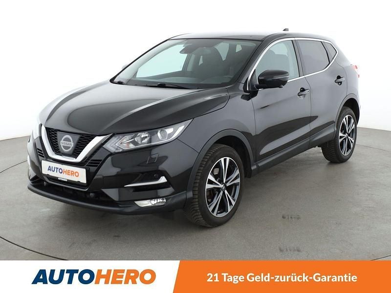 Schwarz Gebraucht 2017 Nissan Qashqai N-Connecta SUV | 15.670 € (Fairer Preis) - Bild 1/3