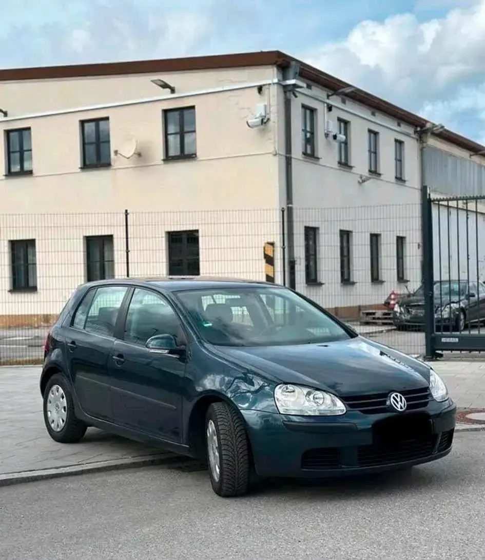 Gebraucht VW Golf V 105 PS (77 kW) 2005 Andere farben Kleinwagen