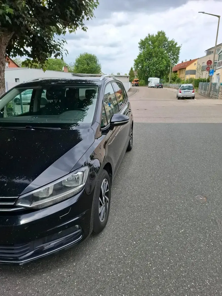 Gebraucht VW Touran Join 116 PS (85 kW) 2018 Schwarz Van / Kleinbus