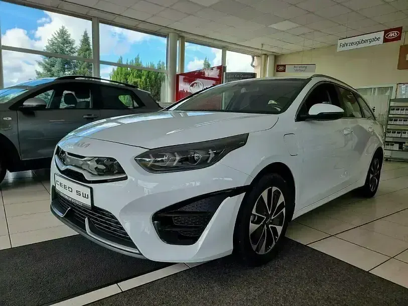 Gebraucht Kia Ceed Sportswagon Vision 141 PS (103 kW) 2022 Weiss Kombi