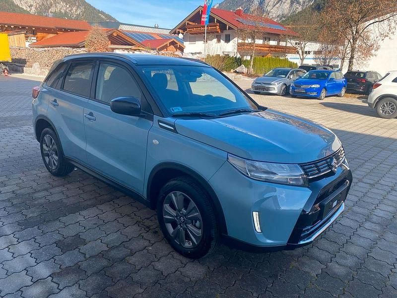 Blau Neu 2025 Suzuki Vitara Comfort SUV | 21.450 € (Superpreis) - Bild 1/4