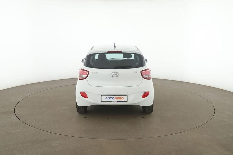 Gebraucht Hyundai i10 Style 87 PS (63 kW) 2016 Weiß Kleinwagen