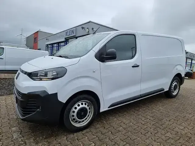 Gebraucht Fiat Scudo 180 PS (132 kW) 2024 Weiss Van
