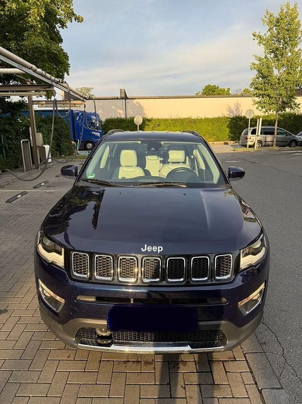 Blau Gebraucht 2018 Jeep Compass Limited SUV | 11.600 € - Bild 1/4