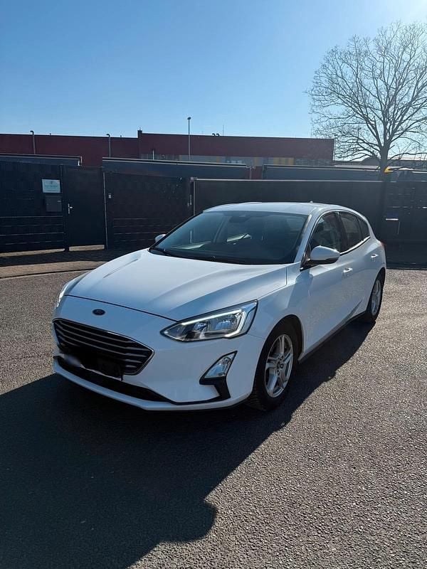 Second-hand Ford Focus 100 CP (73 kW) 2019 Alb Hatchback