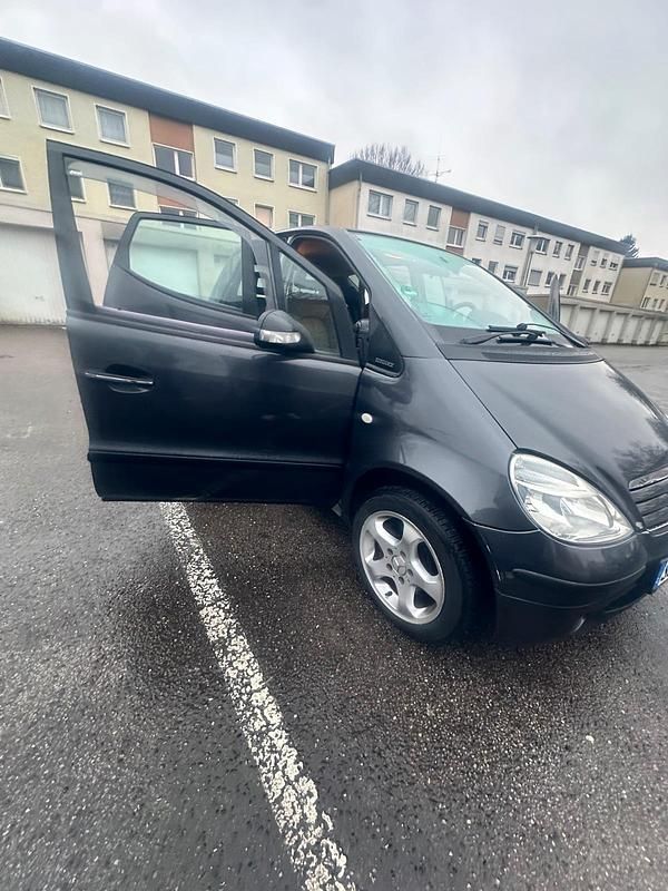 Gebraucht Mercedes A190 200 PS (147 kW) 2001 Grau Kleinwagen