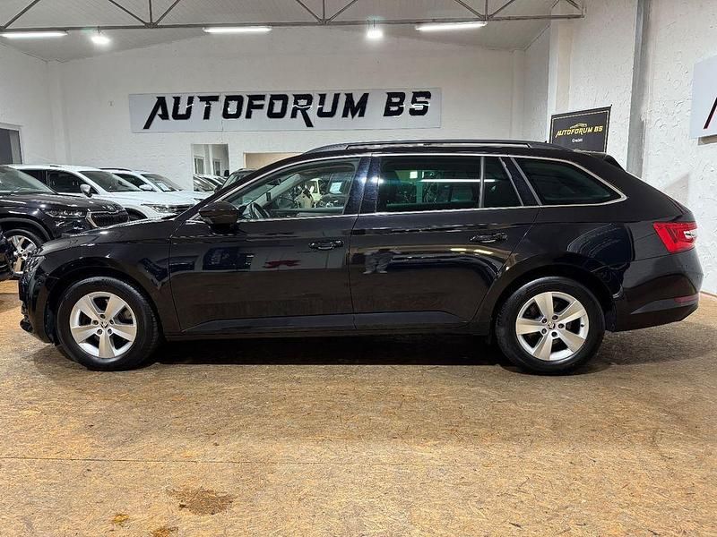 Gebraucht Skoda Superb 150 PS (110 kW) 2022 Schwarz Kombi