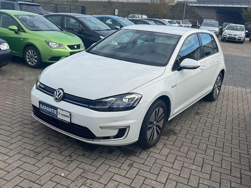 Weiß Gebraucht 2017 VW e-Golf Kleinwagen | 13.500 € (Guter Preis) - Bild 1/4