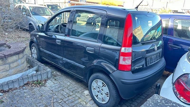 Gebraucht Fiat Panda Active 54 PS (39 kW) 2010 Schwarz Kleinwagen