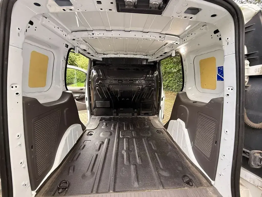 Gebraucht Ford Transit Connect 120 PS (88 kW) 2018 Weiß Van / Kleinbus