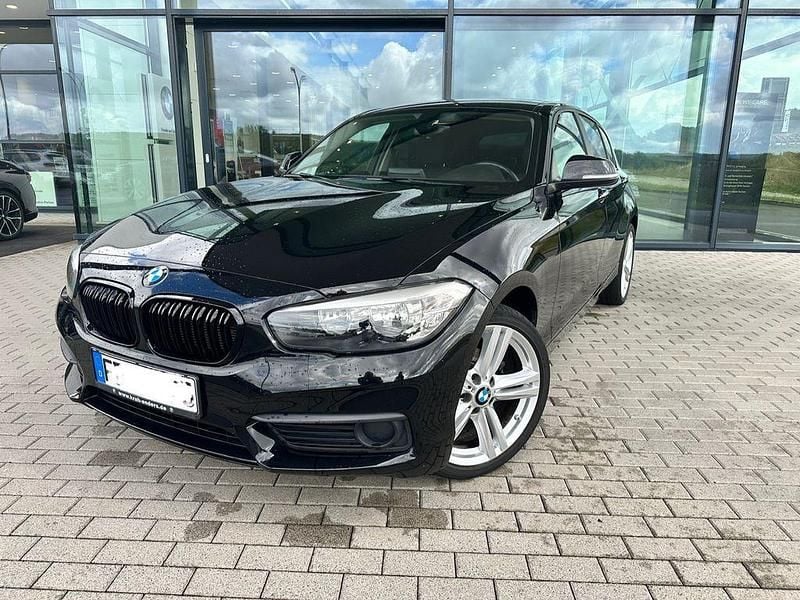 Schwarz Gebraucht 2017 BMW 118 Kleinwagen | 12.490 € (Guter Preis) - Bild 1/4