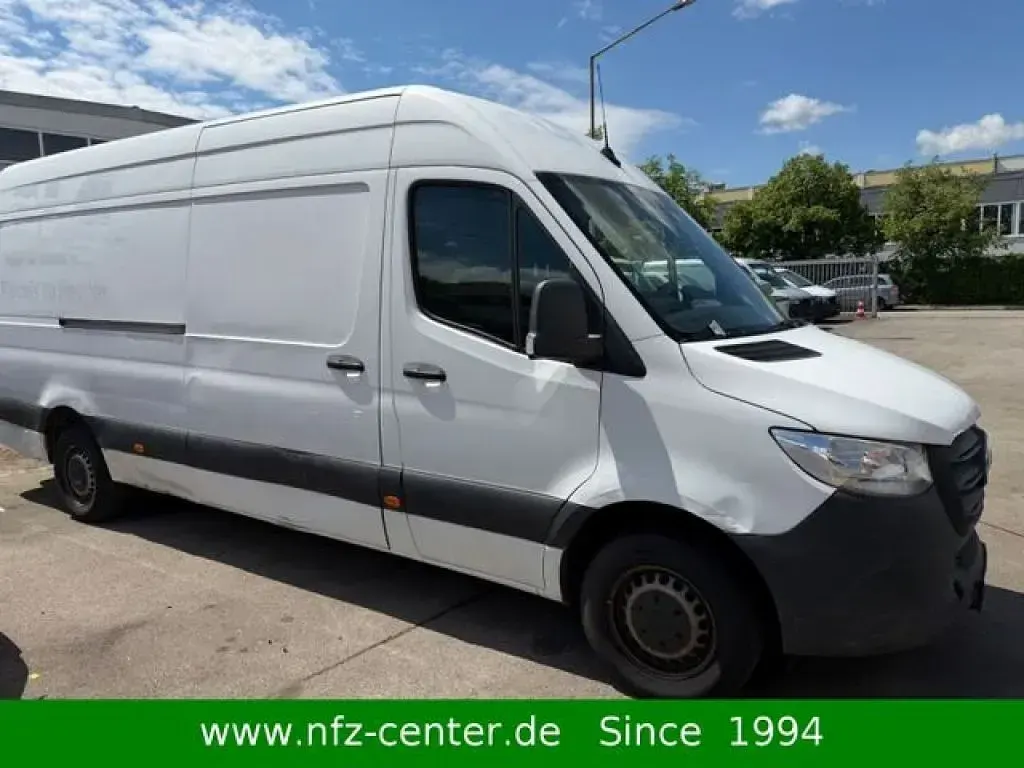 Gebraucht Mercedes Sprinter 114 PS (83 kW) 2021 Arktikweiss Van