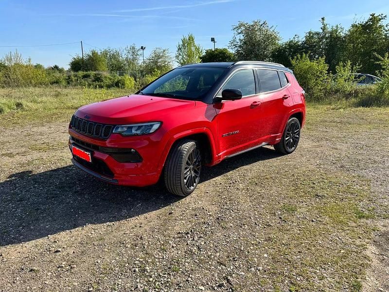 Second-hand Jeep Compass 241 CP (177 kW) 2022 Roșu SUV