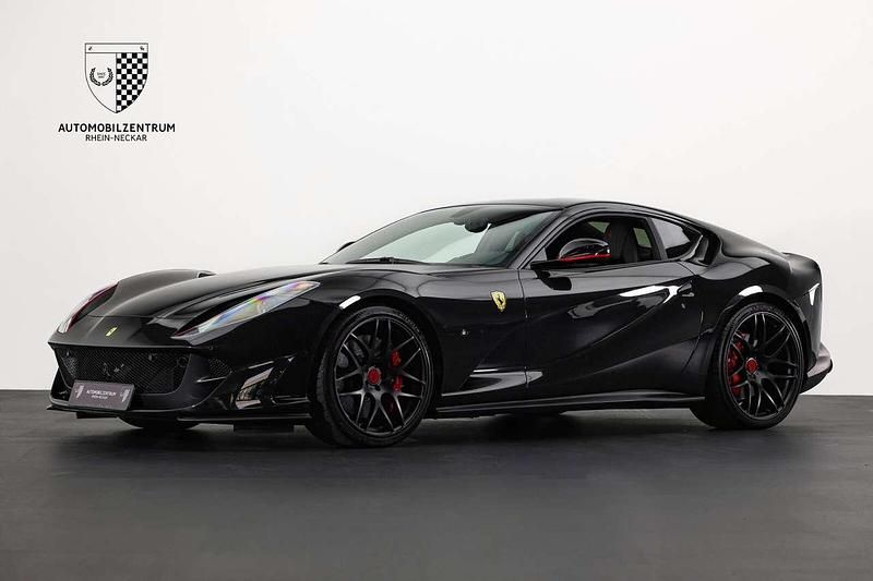 Gebraucht Ferrari 812 799 PS (587 kW) 2018 Nero daytona Coupé