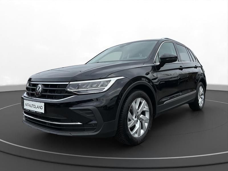 Gebraucht VW Tiguan Move 122 PS (89 kW) 2024 Schwarz SUV