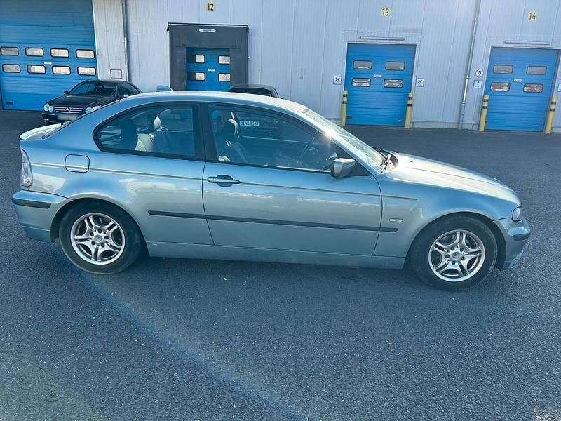 Gebraucht BMW 316 115 PS (84 kW) 2002 Andere farben Coupé