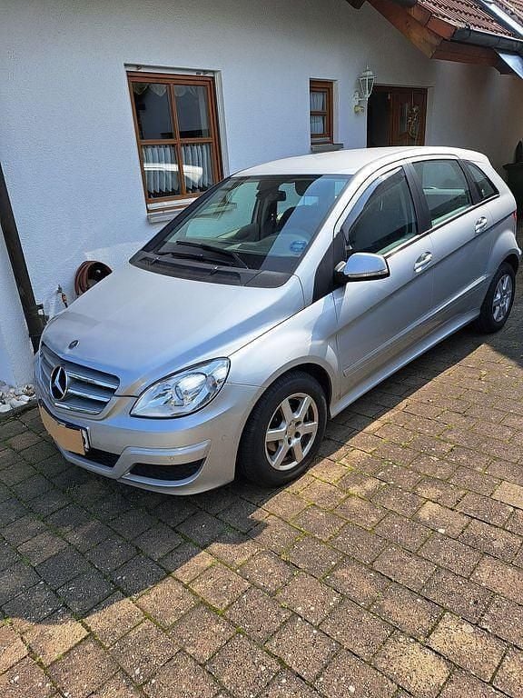 Silber Gebraucht 2008 Mercedes B170 Van / Kleinbus | 5.200 € (Guter Preis) - Bild 1/4
