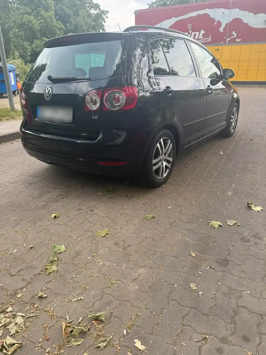 Gebraucht VW Golf Plus Cross 102 PS (75 kW) 2009 Schwarz Van / Kleinbus