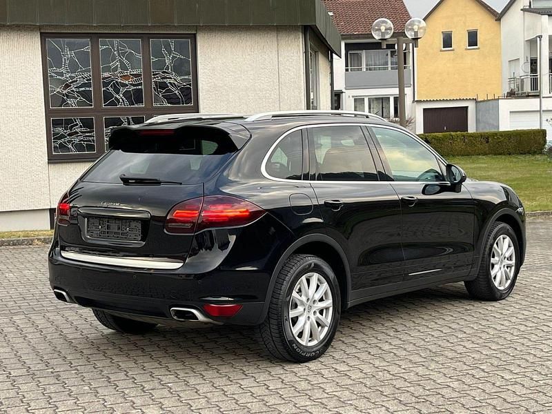 Gebraucht Porsche Cayenne 239 PS (175 kW) 2010 Schwarz SUV
