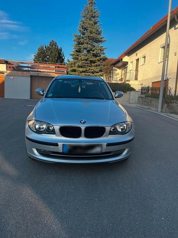 Gebraucht BMW 118 143 PS (105 kW) 2010 Grau Kleinwagen