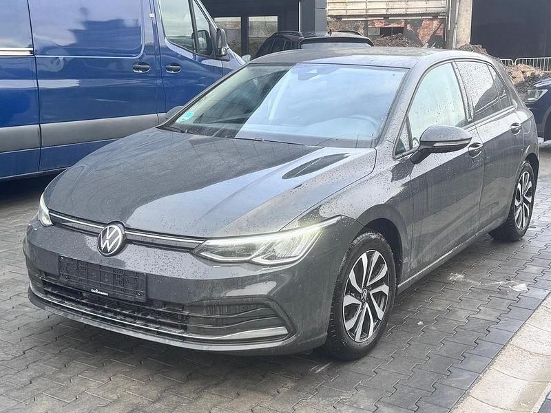 Grau Gebraucht 2022 VW Golf Active Limousine | 16.990 € (Guter Preis) - Bild 1/4
