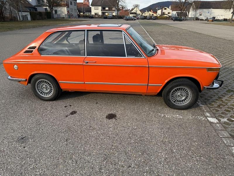 Gebraucht BMW 1600 86 PS (63 kW) 1971 Orange Limousine