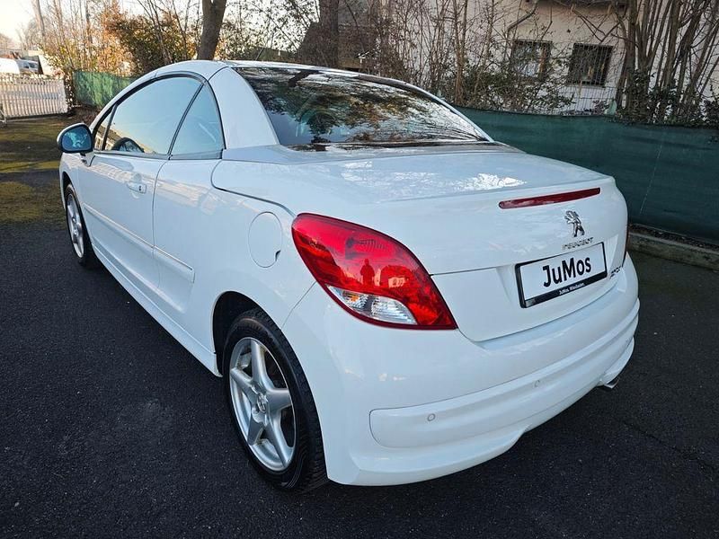 Gebraucht Peugeot 207 Allure 120 PS (88 kW) 2015 Weiß Cabrio