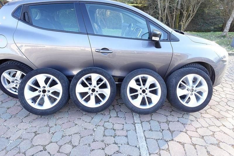 Gebraucht Renault Clio IV LIMITED 90 PS (66 kW) 2016 Grau Limousine