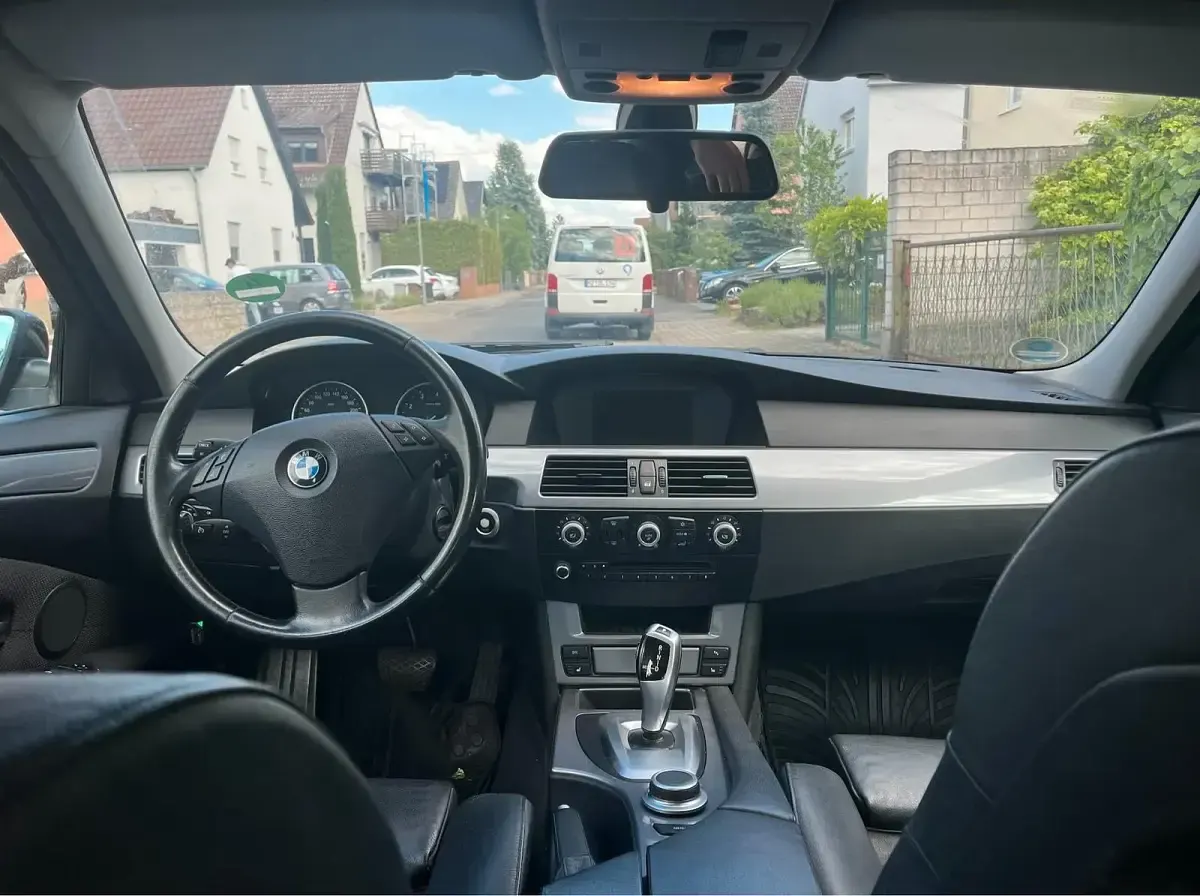 Gebraucht BMW 520 170 PS (125 kW) 2008 Blau Limousine