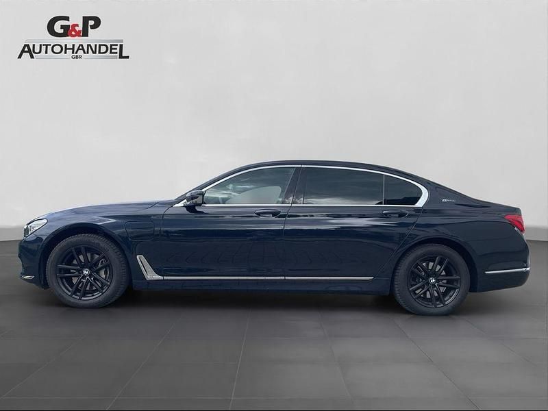 Gebraucht BMW 740 Sport Line 273 PS (200 kW) 2018 Blau Limousine