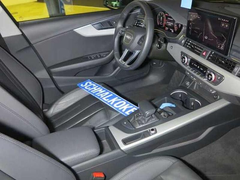 Gebraucht Audi A4 Advanced 204 PS (150 kW) 2023 Mythos black Kombi