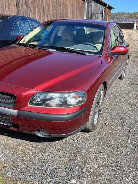 Gebraucht Volvo S60 140 PS (102 kW) 2001 Rot Limousine