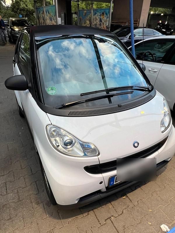 Weiß Gebraucht 2007 Smart ForTwo Coupé Basis Kleinwagen | 2.350 € (Superpreis) - Bild 1/4