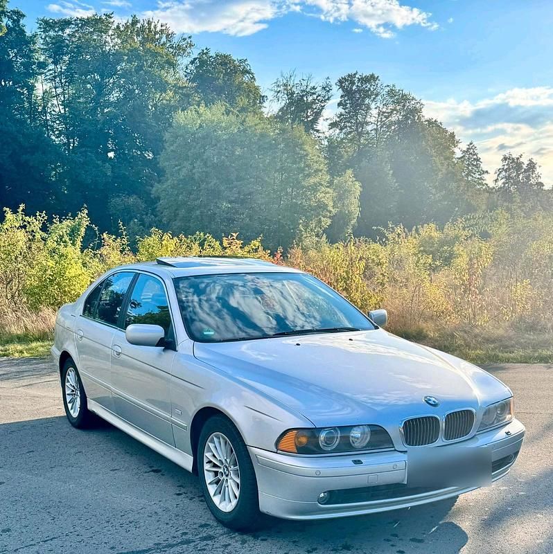 Silber Gebraucht 2003 BMW 530 Limousine | 4.399 € (Superpreis) - Bild 1/4