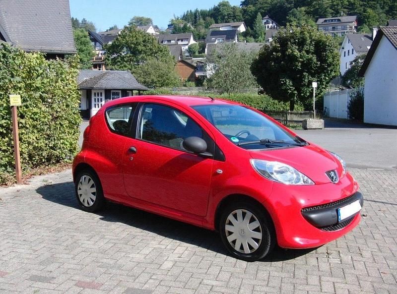 Gebraucht Peugeot 107 68 PS (50 kW) 2009 Rot Kleinwagen