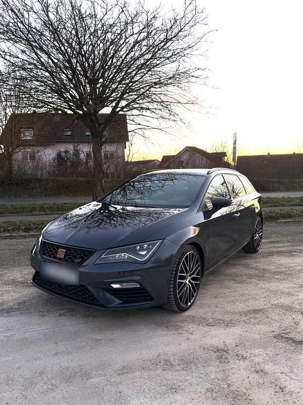 Gebraucht Seat Leon 4Drive 300 PS (220 kW) 2019 Schwarz Kombi