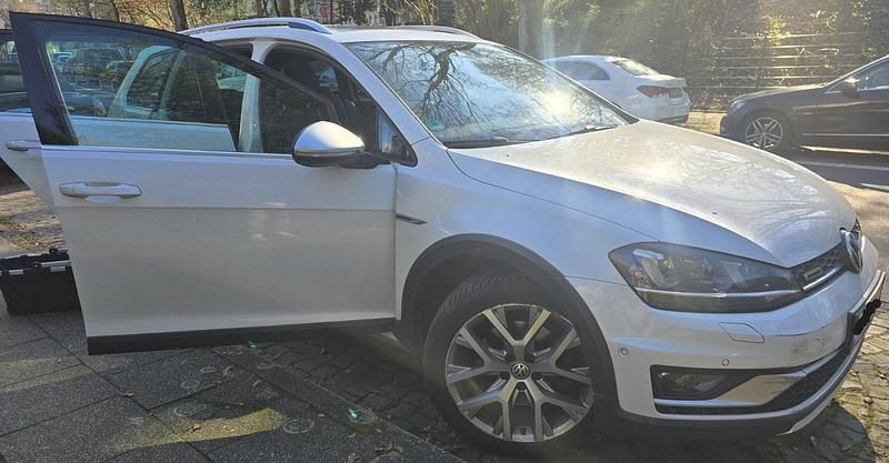Gebraucht VW Golf Alltrack 184 PS (135 kW) 2015 Weiß Kombi