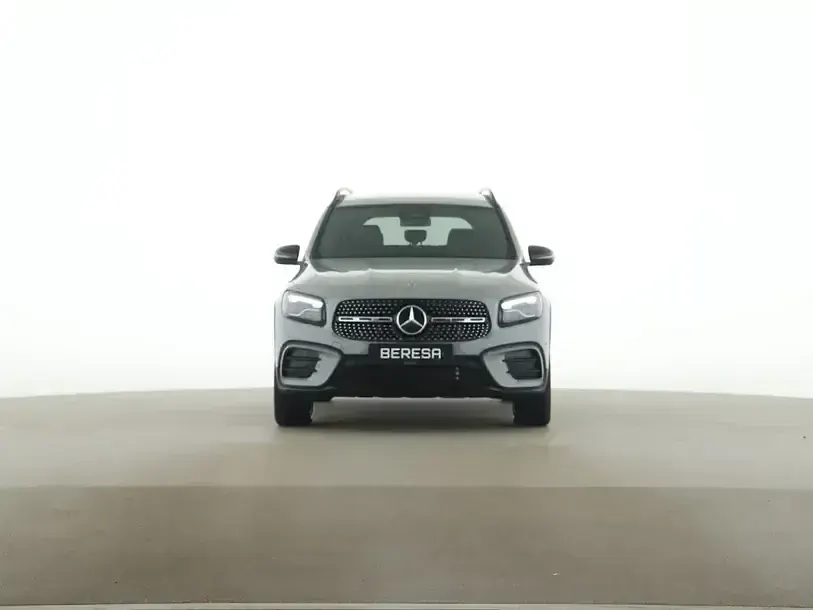 Gebraucht Mercedes GLB200 AMG 150 PS (110 kW) 2026 Grau SUV