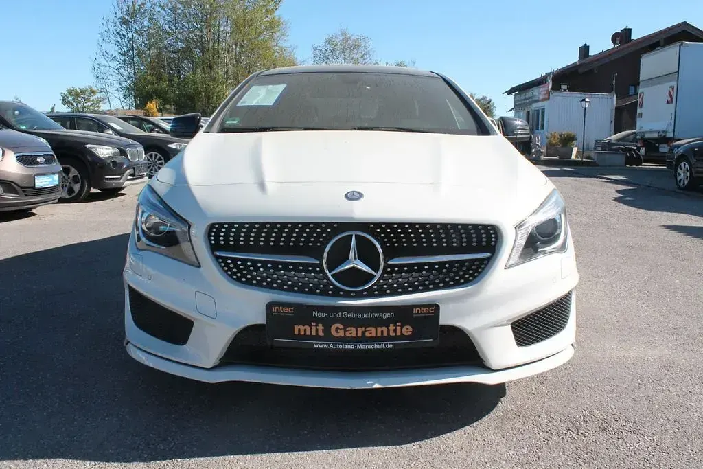 Gebraucht Mercedes CLA200 156 PS (114 kW) 2014 Weiß Limousine