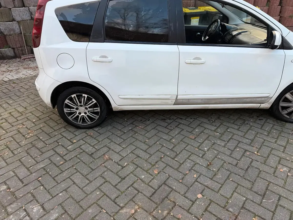 Usado Nissan Note 103 HP (75 kW) 2010 Branco Citadino