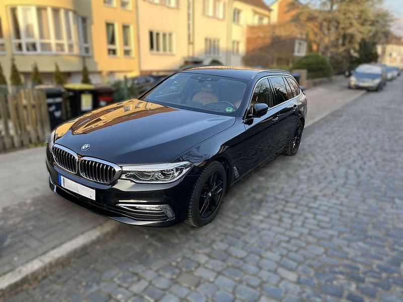 Gebraucht BMW 520 Luxury Line 190 PS (139 kW) 2018 Schwarz Kombi