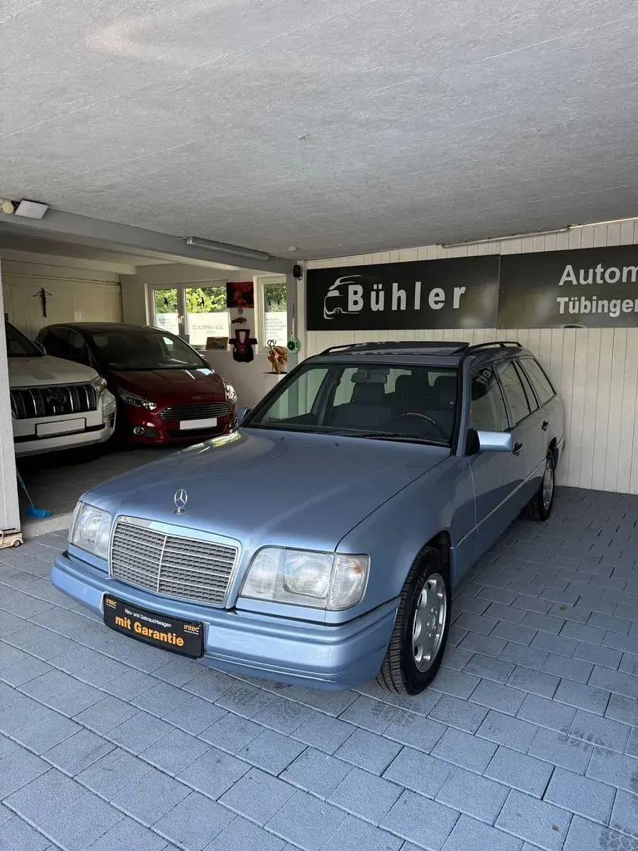 Gebraucht Mercedes E280 193 PS (141 kW) 1993 Blau Kombi