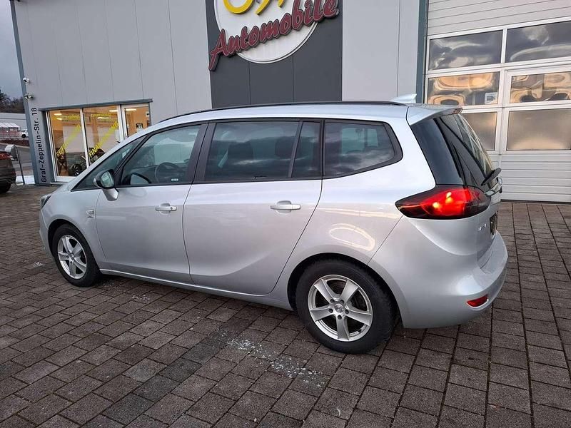 Gebraucht Opel Zafira Active 140 PS (102 kW) 2017 Argon silber/ice silver (m2) Van / Kleinbus