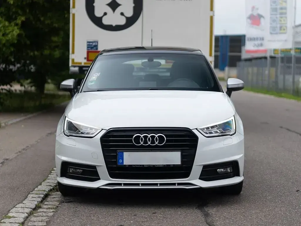 Gebraucht Audi A1 S-Line 95 PS (69 kW) 2018 Weiß Limousine